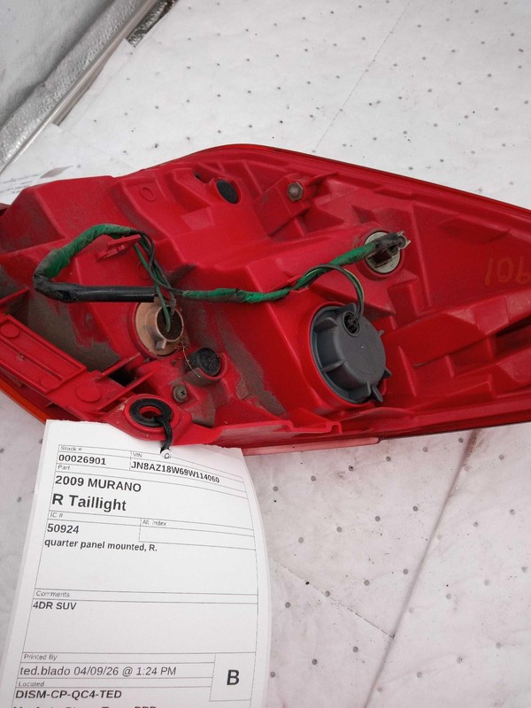 Used Right Tail Light Assembly fits: 2009 Nissan Murano quarter panel mounted Ri