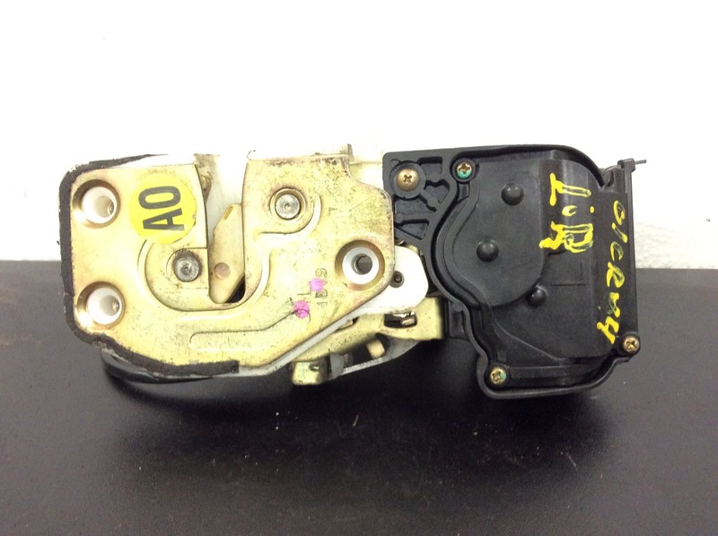 97-01 Honda CR-V Left Rear Door Latch Power Actuator Lock Assy OEM