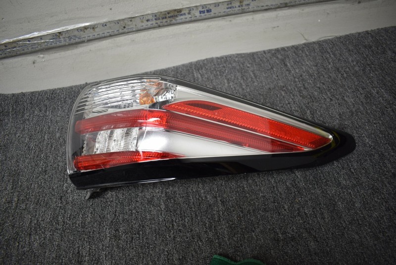 2015-2016 NISSAN MURANO TAIL LIGHT FACTORY OEM