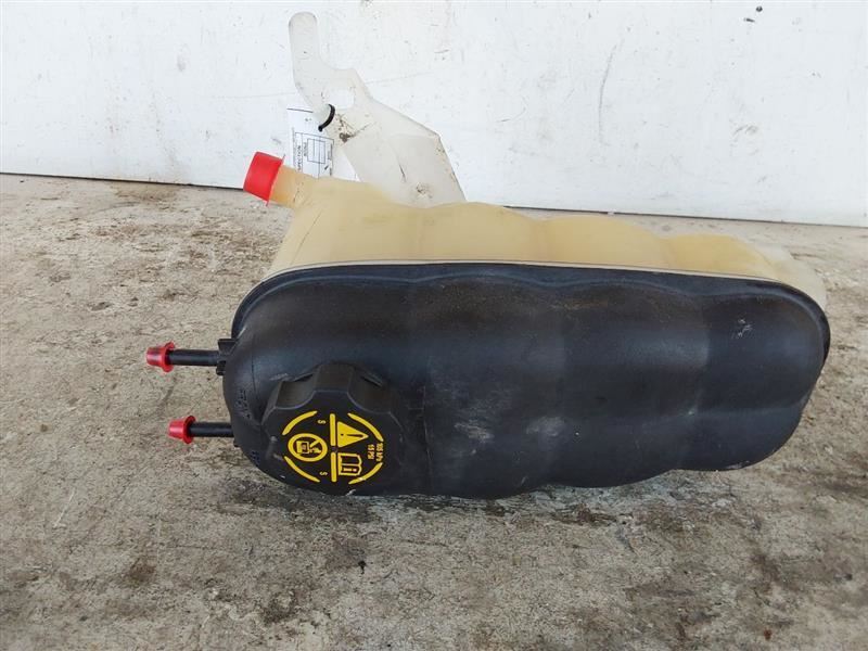 Coolant Reservoir Classic Style Fits 14-19 SIERRA 1500 PICKUP 3263383