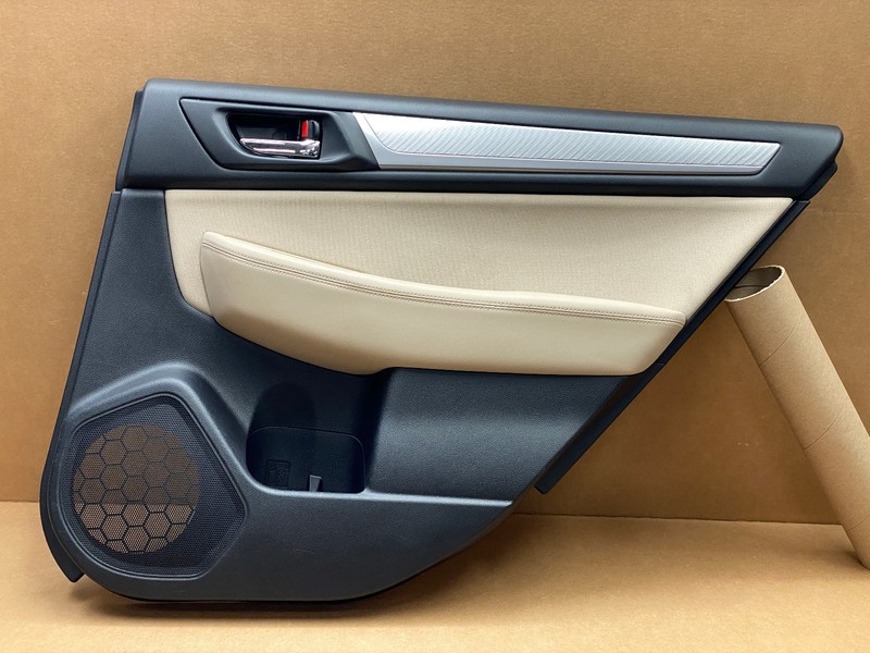 2015-2019 SUBARU OUTBACK REAR RIGHT PASSENGER SIDE DOOR PANEL OEM LOT788