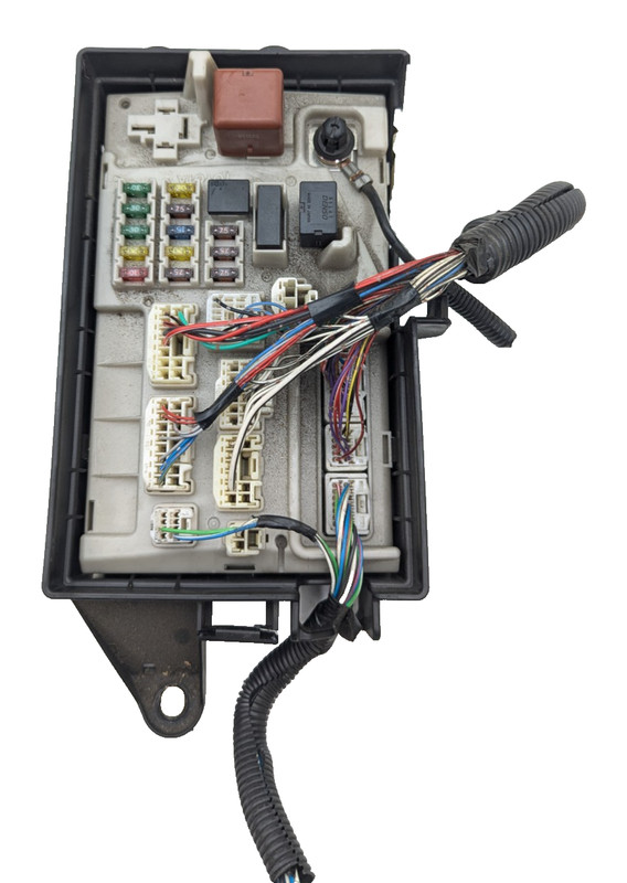 2001 2002 2003 LEXUS LS430 LS 430 REAR TRUNK JUNCTION FUSE RELAY