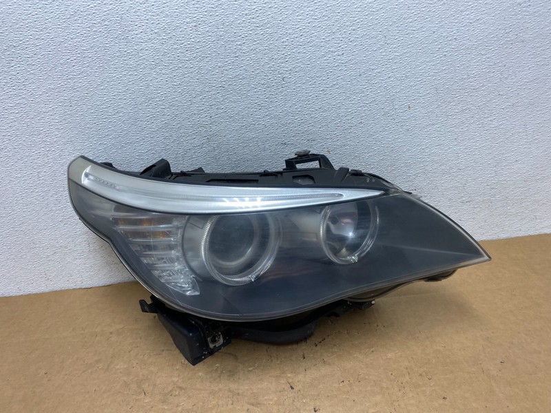 2008 to 2010 Bmw 5 Series 528i Halogen Right Headlight Oem AD5231 DW