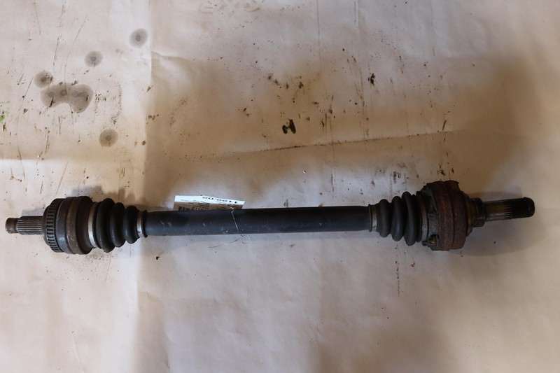 2006-2008 BMW Z4 3.0L RWD REAR RIGHT PASSENGER SIDE AXLE SHAFT CV U JOINT OEM