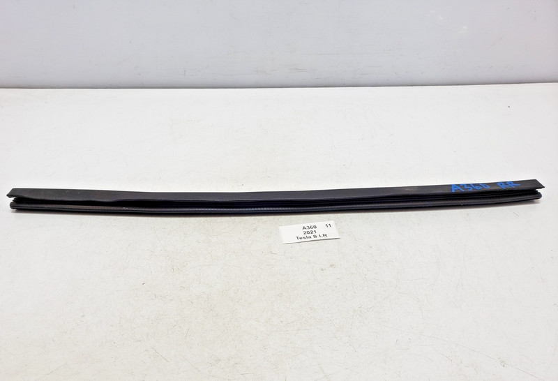 ✅ 2012-2021 OEM Tesla Model S Rear Right Passenger Side Door Trim Molding Seal