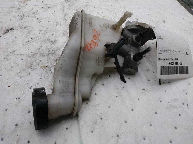 2016 KIA FORTE Brake Master Cylinder OEM 58510A7200 72K Miles Black 4DR SED