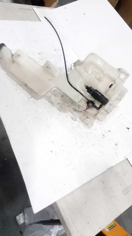 2015 Chevrolet Tahoe Washer Fluid Reservoir OEM 5.3L Black 134K Miles