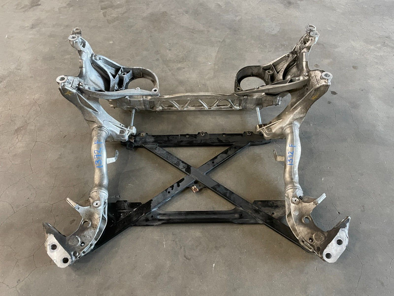 15-18 Porsche Macan Front Subframe Cradle Crossmember 3.0L 3.6L AWD 1372 OEM