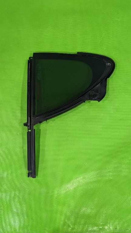 10-16 PANAMERA DRIVER LEFT REAR VENT GLASS OEM 4557-186