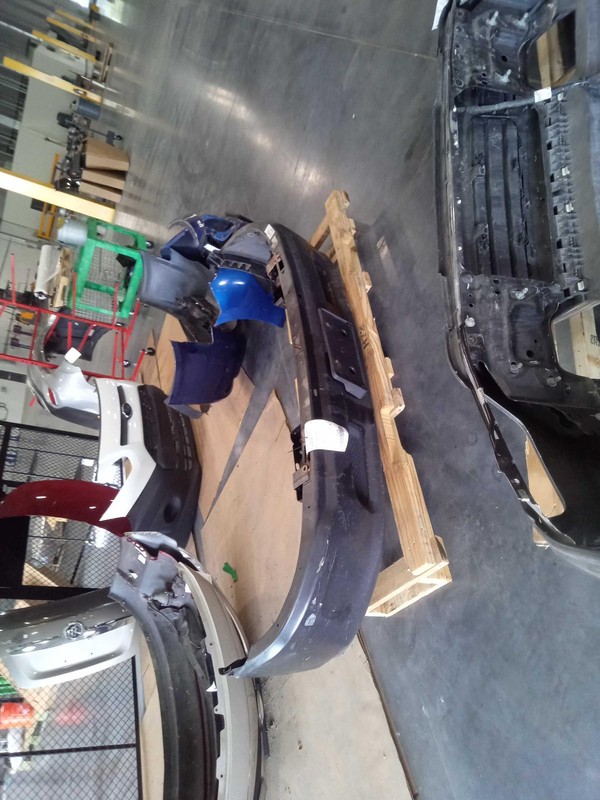 2017 RAM DODGE 1500 Pickup Front Bumper Assembly OEM White Scratch/Dents