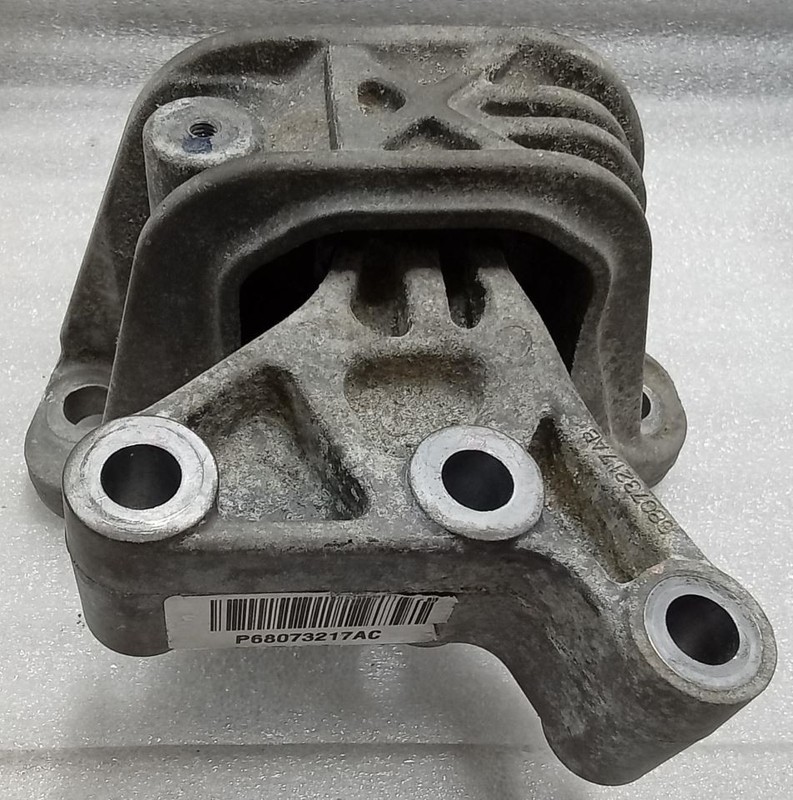 2012-2019 Fiat 500 1.4L RH Engine Motor Mount 68073217AC