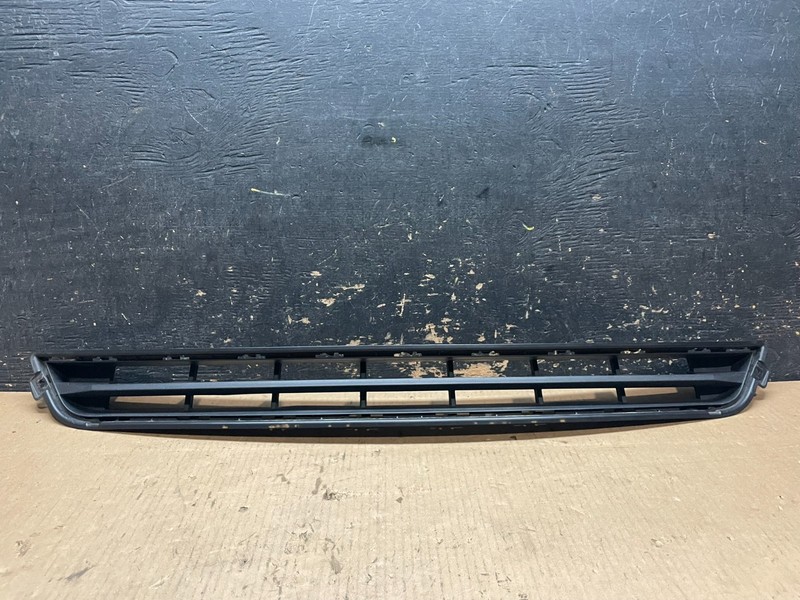 2013 2014 2015 GMC Acadia Front Lower Cover Grill Grille Oem AA2389 DG