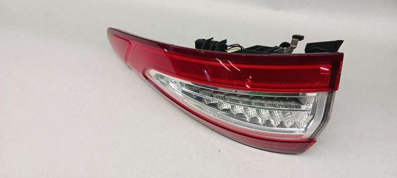 13-'16 FORD FUSION Right passenger outer Taillight LED OEM Grade A!