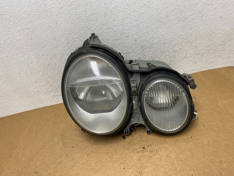2000-2002 Mercedes E E320 E430 Right Passenger Xenon HID Headlight OEM AE3231 DW