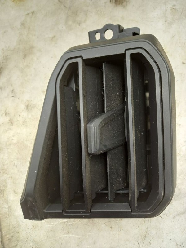 23 24 TOYOTA SEQUOIA TRD PRO PASSENGER RIGHT DASH VENT & TRIM BLK-EB21