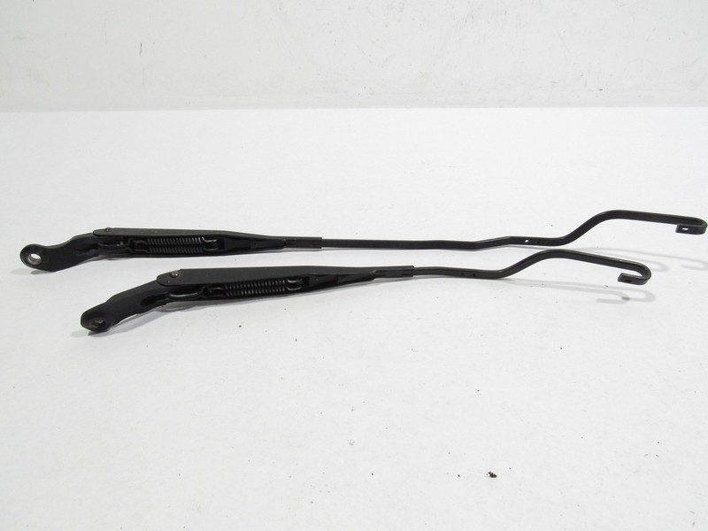02-06 Maserati Coupe GT 2004 Front Right Left Windshield Wiper Arm Set 2 PCS ;