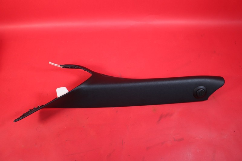 05-13 CORVETTE C6 FRONT RH DRIVER WINDSHIELD A PILLAR TRIM 10441172 *Used*
