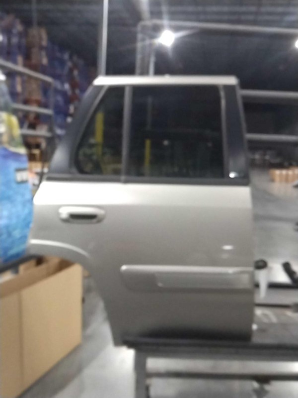2003 GMC Envoy Rear Right Door Tan OEM 167668 - 170K Miles