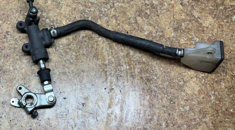 2006 Suzuki Bandit GS500FH Rear Brake Master Cylinder Reservoir GS500 GS 500 A7