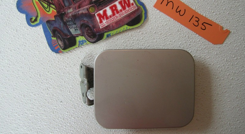 FITS 91 MAZDA 626 GAS TANK DOOR FUEL FILLER COVER HINGE GRAY 88 89 90 92 CAP CAR