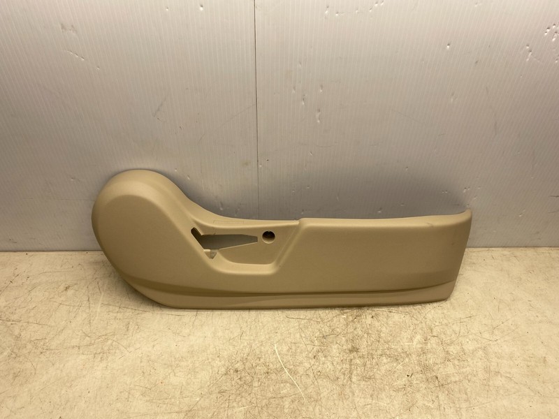 2015-2019 SUBARU OUTBACK RIGHT PASSENGER FRONT SEAT OUTER TRIM COVER PANEL TAN