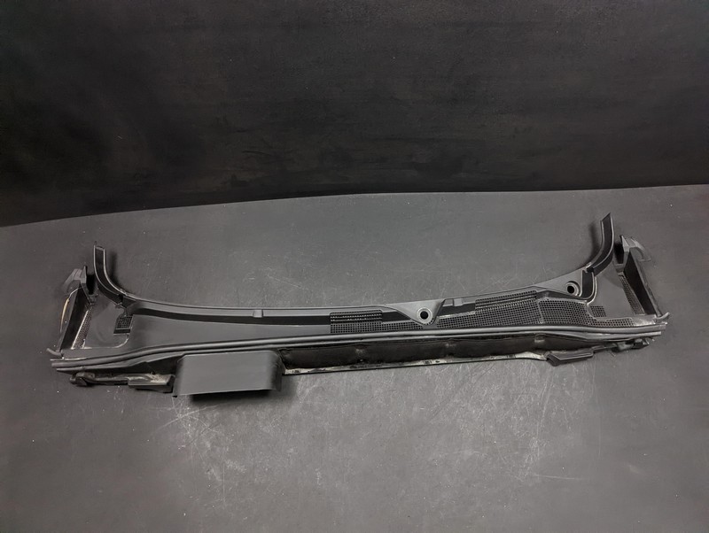 Cowl Vent Panel 2021 Lincoln Nautilus KA1Z-58018A16-AA 2019 2020 2022 2023 X