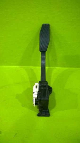 16 17 18 SPARK GAS ACCELERATOR PEDAL OEM 3445-9