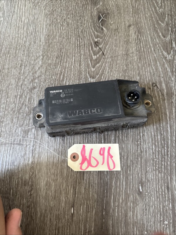 Kenworth T680 Brake Control Module (ABS) - Used | P/N 4460650720