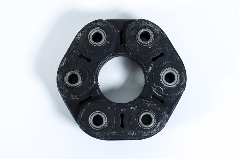 2005-2006 Pontiac GTO LS2 Driveshaft Flex Disc Coupler Bushing *LMP4331 *USED*