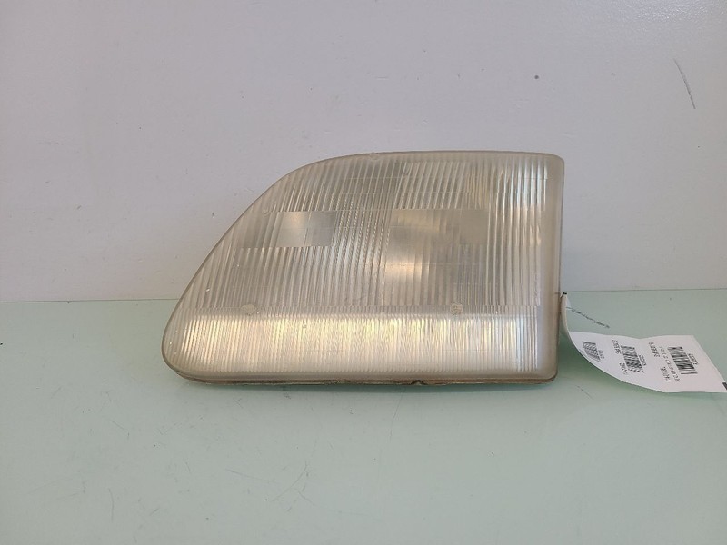 Driver Headlight Heritage Fits 97-04 FORD F150 PICKUP 582025