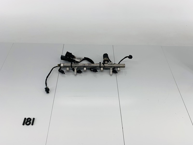 14-18 VOLKSWAGEN JETTA 1.8L L4 GAS ENGINE MOTOR FUEL INJECTOR RAIL TUBE OEM