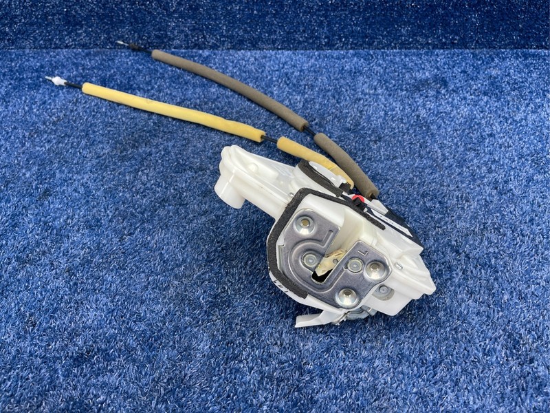 2017-2020 Fiat 124 Spider Front Left Driver Door Lock Actuator Latch OEM NA1J