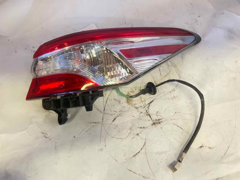 Tail Light Assembly TOYOTA CAMRY Right 18 19 20 21 22 23 24