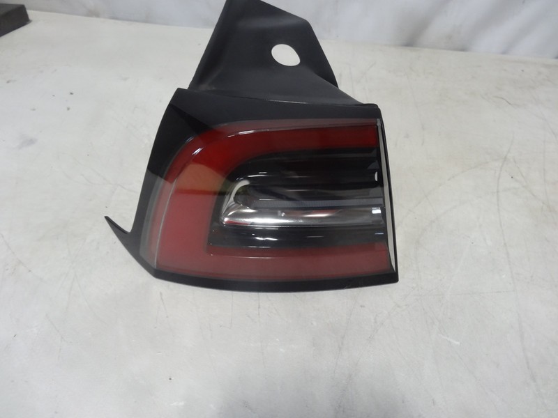 2021-2025 Tesla Model Y Left Outer Tail Light/Lamp! Factory Original Part