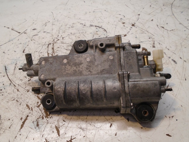 FLOAT CHAMBER ASSY 6C5-14180-03-00 YAMAHA 2005-2010 4-Stroke 50 60 Hp Outboard