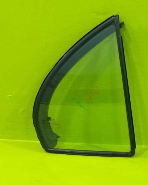04 05 06 VERONA PASSENGER RIGHT VENT GLASS OEM 707-37