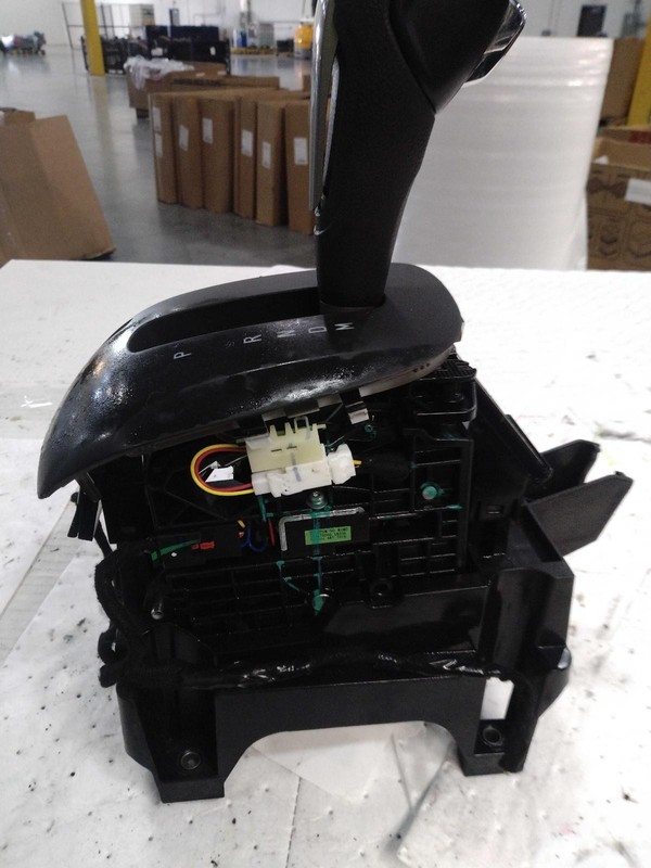 Used Automatic Transmission Shift Lever Assembly fits: 2019 Chevrolet TraxGrad
