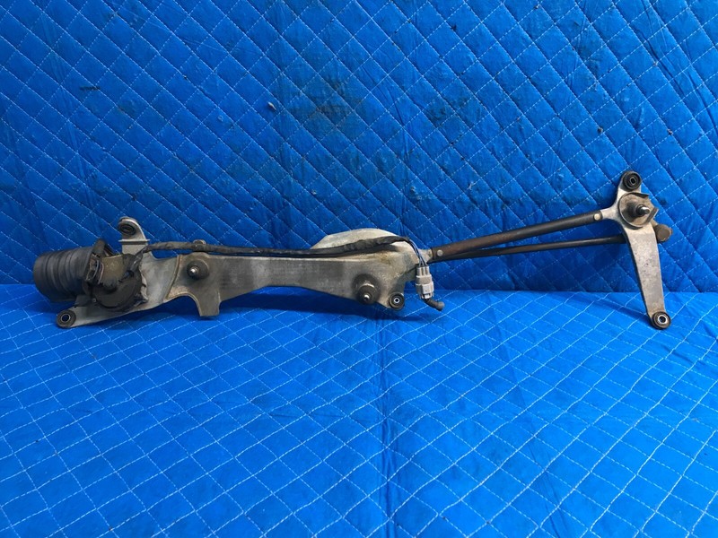 01-03 Toyota Prius Front Windshield Wiper Motor W/ Linkage OEM