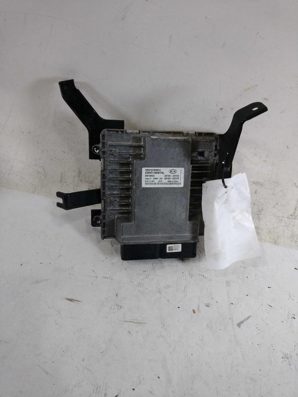 2016 KIA SORENTO Engine Control Module ECM OEM 391002GTC0 118k Miles Grey
