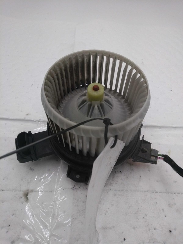 2015 Hyundai Sonata HVAC Blower Motor OEM 97113C2000 95K Miles Red
