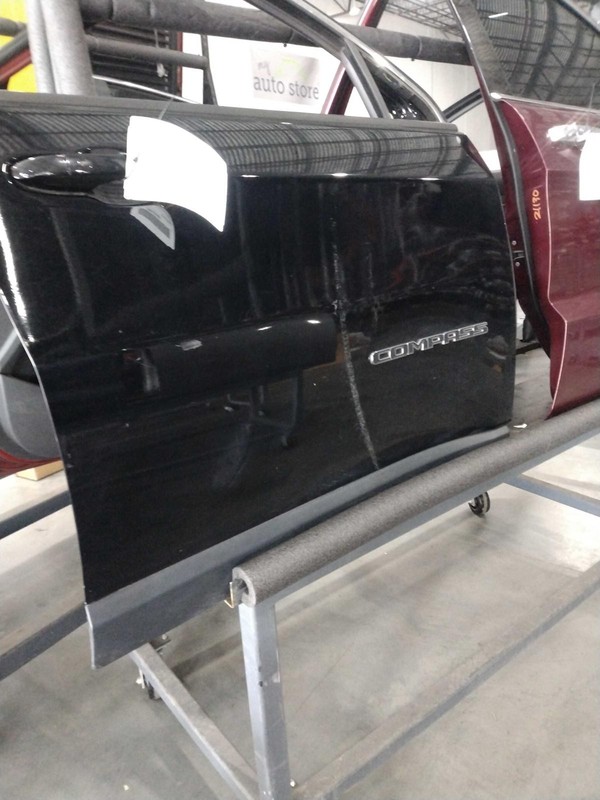 2018 Jeep Compass Right Door Black Used OEM 7744037 - Small Stain