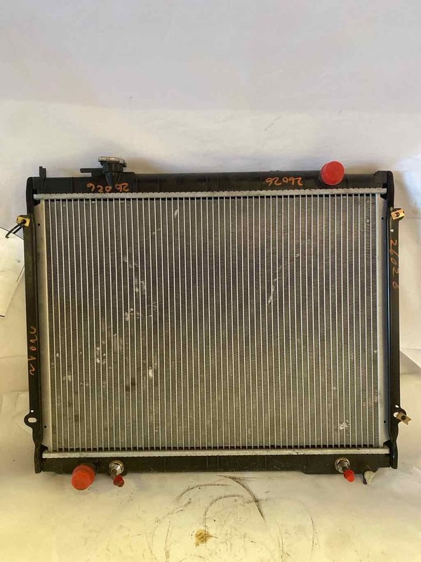 Radiator TOYOTA TACOMA 95 96 97 98 99 00 01 02 03 04