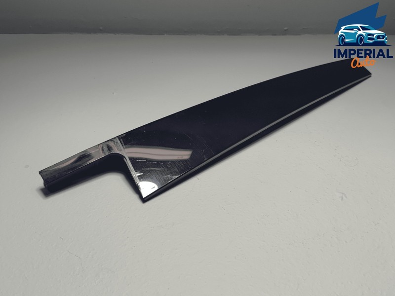 17 - 23 AUDI Q7 REAR RIGHT DOOR WINDOW B PILLAR FORWARD MOLDING OEM