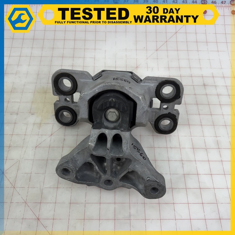 15-18 Volvo S60 T5 FWD AUTOMATIC TRANSMISSION SUPPORT MOUNT BRACKET OEM