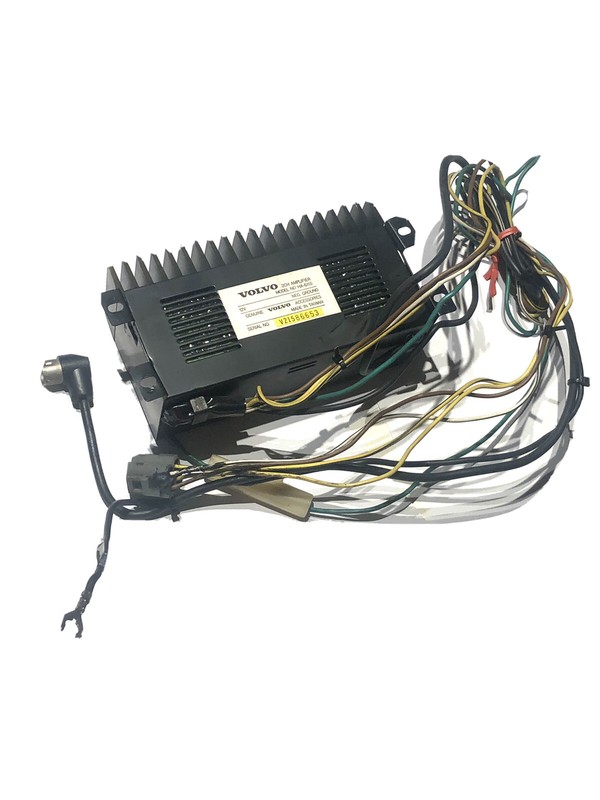 VOLVO OEM RADIO AMP / POWER AMPLIFIER HA-5115