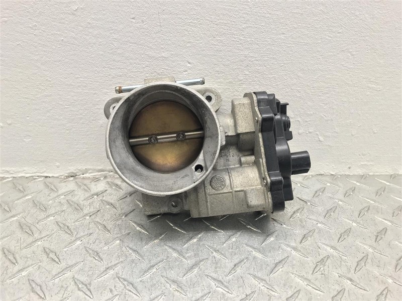 03-06 SILVERADO SIERRA AVALANCH SUBURBAN TAHOE EXPRES THROTTLE BODY OEM 12570800
