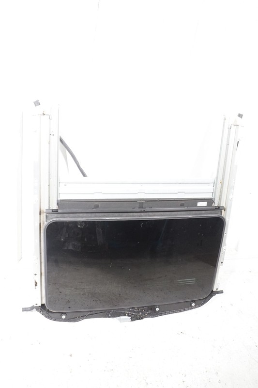 2008 - 2014 MERCEDES BENZ C300 W204SUN ROOF OEM