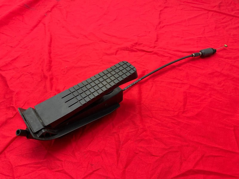 00-05 Porsche Carrera Boxster 911 Manual Transmission Gas Accelerator Pedal OEM