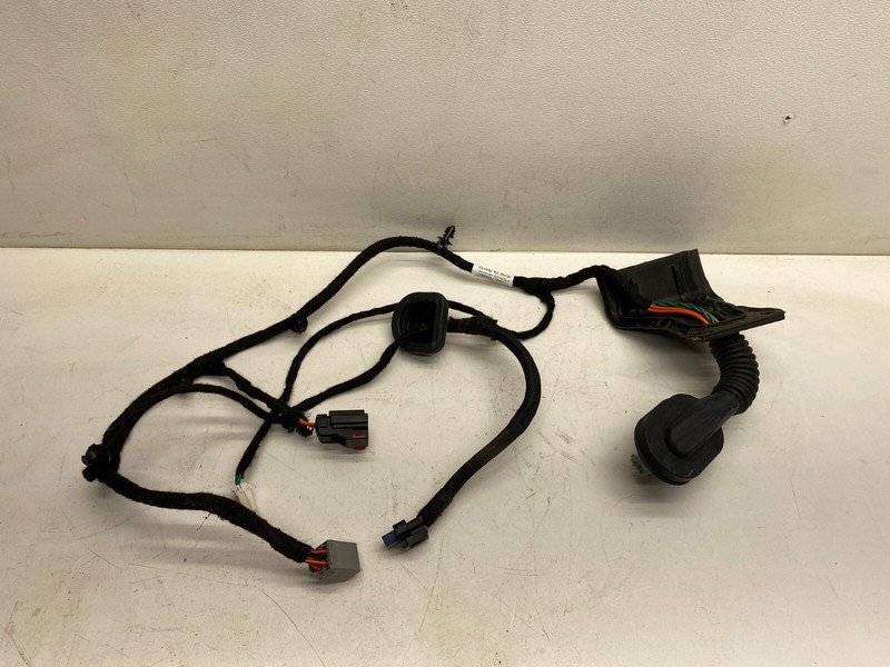 2014-2018 JEEP CHEROKEE RIGHT REAR DOOR WIRE WIRING HARNESS OEM