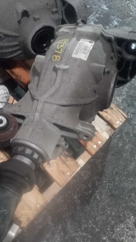2019 BMW X3 Differential Carrier Assembly 2.0L 4WD OEM 107K Miles Silver